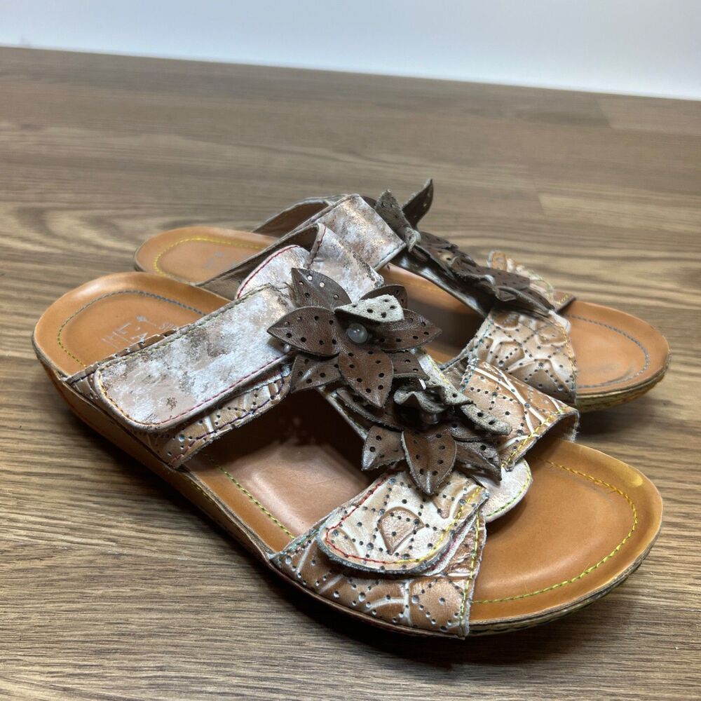 L'Artiste Spring Step Karina Leather Open Toe Sandal Flower Adorned Size 38